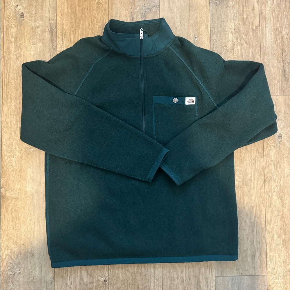The North Face Men's Green 1/4 Zip
